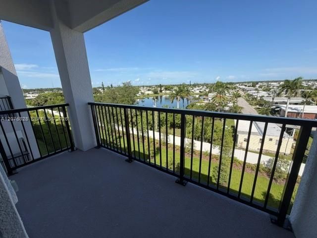 For Rent: $1,075 (2 beds, 2 baths, 865 Square Feet)