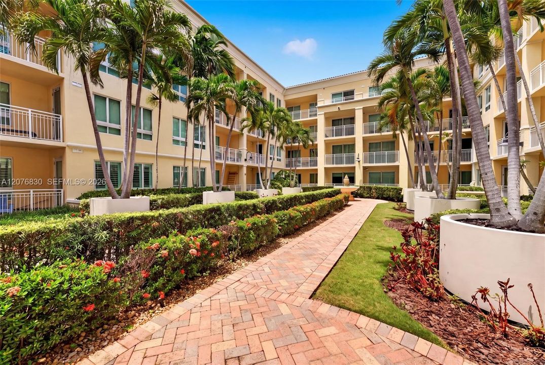 For Sale: $649,000 (2 beds, 2 baths, 1657 Square Feet)