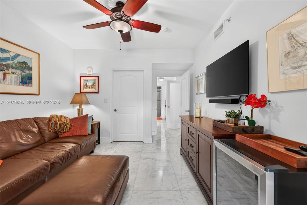 For Sale: $649,000 (2 beds, 2 baths, 1657 Square Feet)