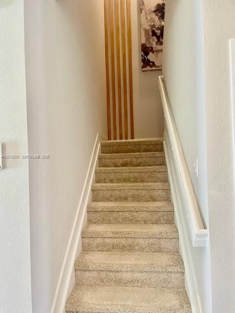 В аренду: $4,500 (4 спален, 3 ванн, 2297 Квадратных фут)