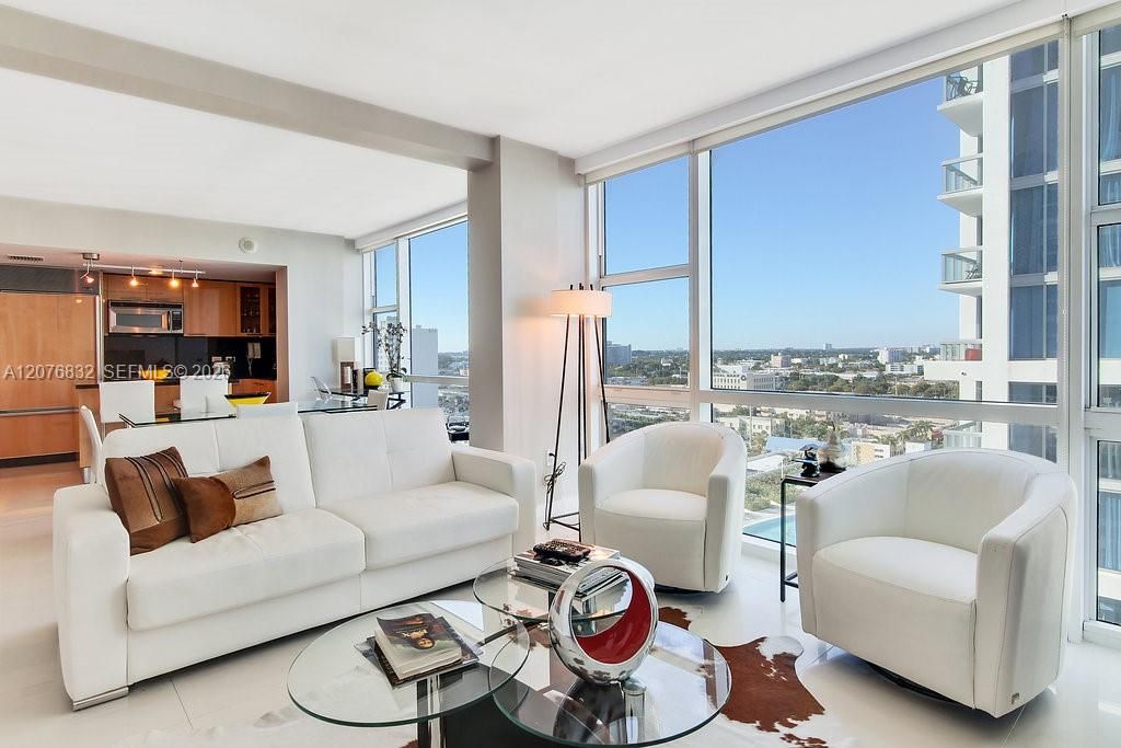 For Rent: $5,600 (1 beds, 1 baths, 920 Square Feet)