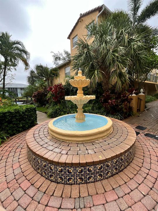BR104 Fountain