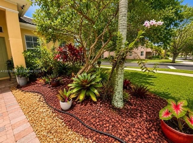 For Rent: $6,000 (4 beds, 2 baths, 2674 Square Feet)