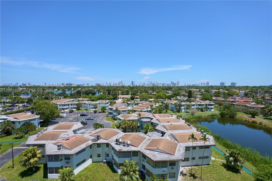 待售: $239,999 (2 贝兹, 2 浴室, 1633 平方英尺)