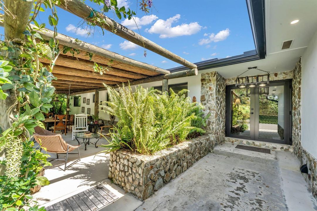93-web-or-mls-DON03885