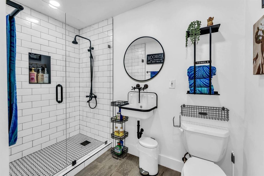 105-web-or-mls-DON03945