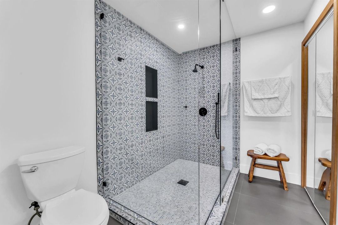 73-web-or-mls-DON03785