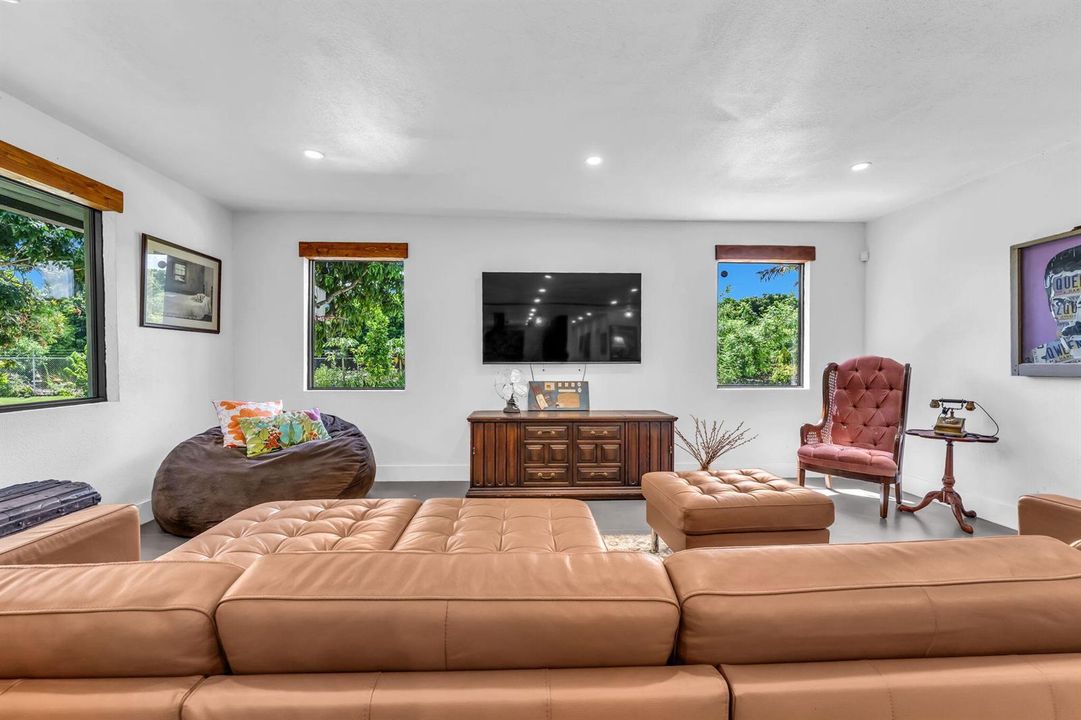 50-web-or-mls-DON03675