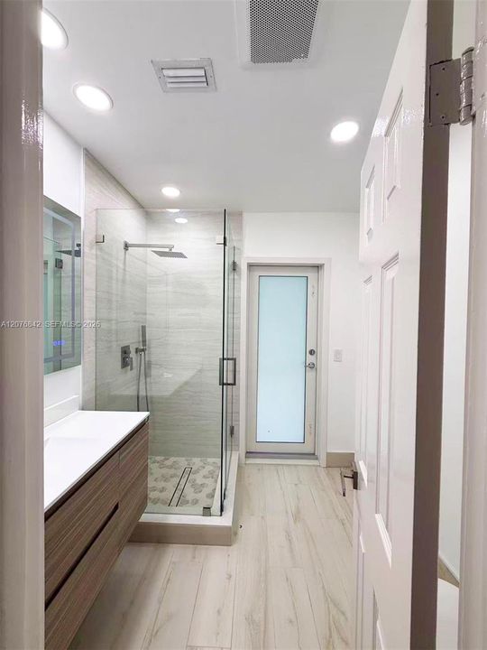For Rent: $11,500 (4 beds, 4 baths, 2454 Square Feet)