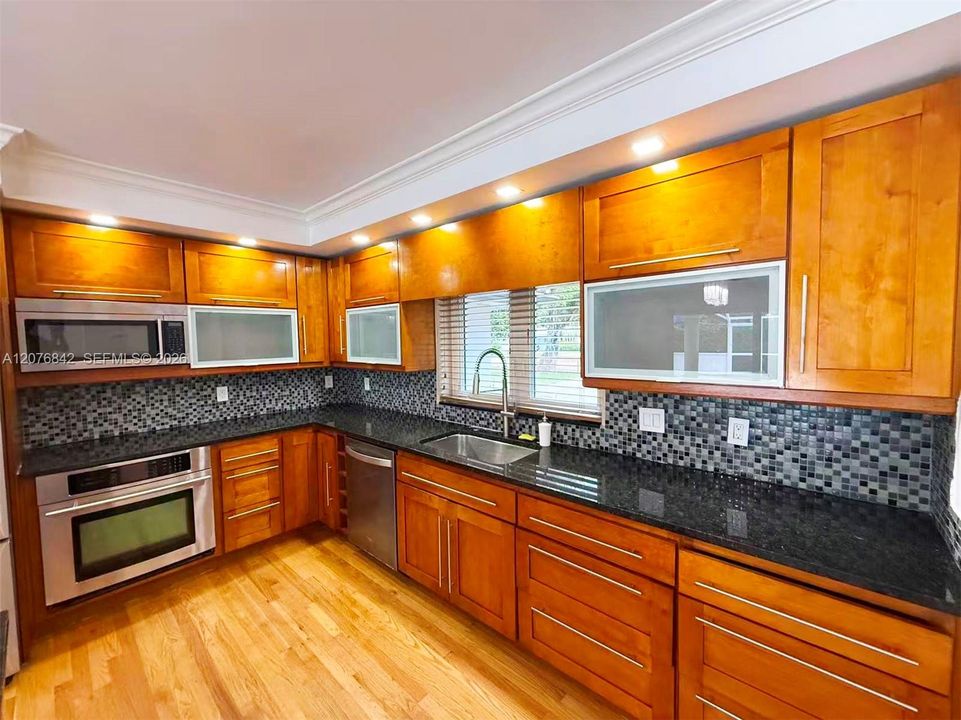 For Rent: $11,500 (4 beds, 4 baths, 2454 Square Feet)