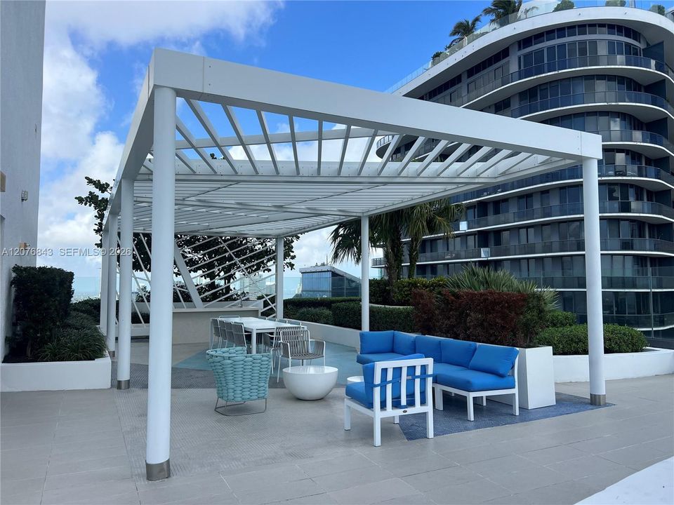 For Rent: $7,500 (3 beds, 3 baths, 1222 Square Feet)