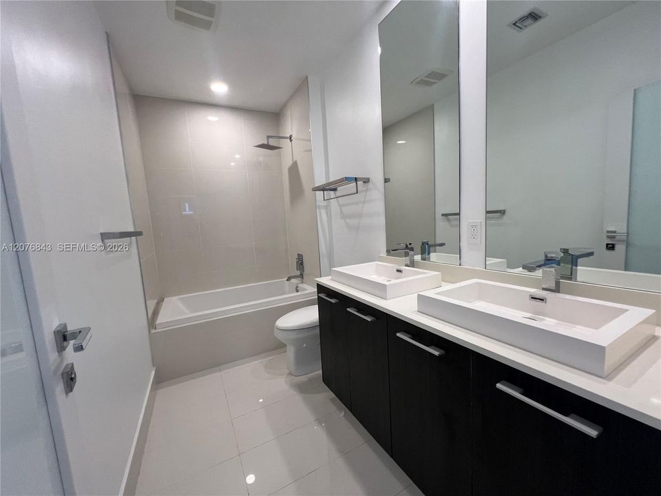 For Rent: $7,500 (3 beds, 3 baths, 1222 Square Feet)