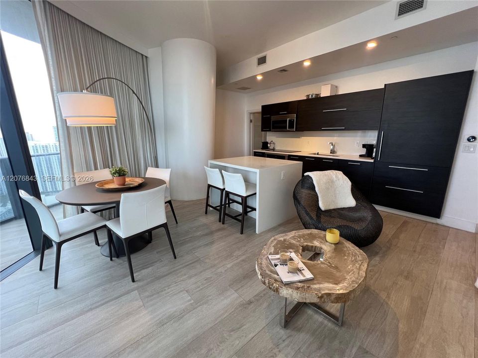 For Rent: $7,500 (3 beds, 3 baths, 1222 Square Feet)