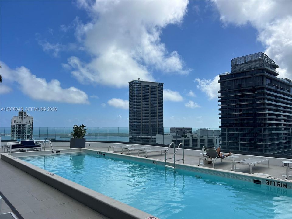 For Rent: $7,500 (3 beds, 3 baths, 1222 Square Feet)