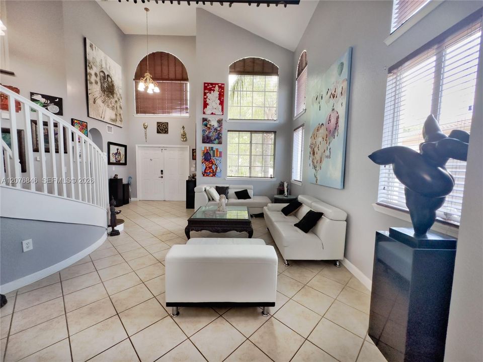 En Renta: $4,975 (5 camas, 3 baños, 3218 Pies cuadrados)