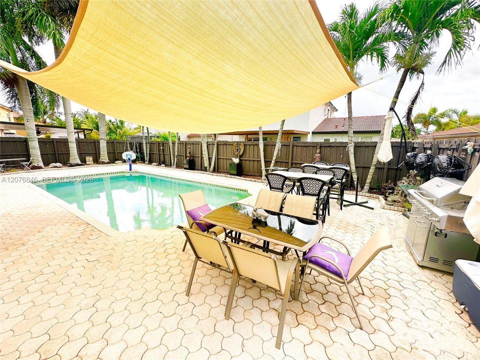 En Renta: $4,975 (5 camas, 3 baños, 3218 Pies cuadrados)