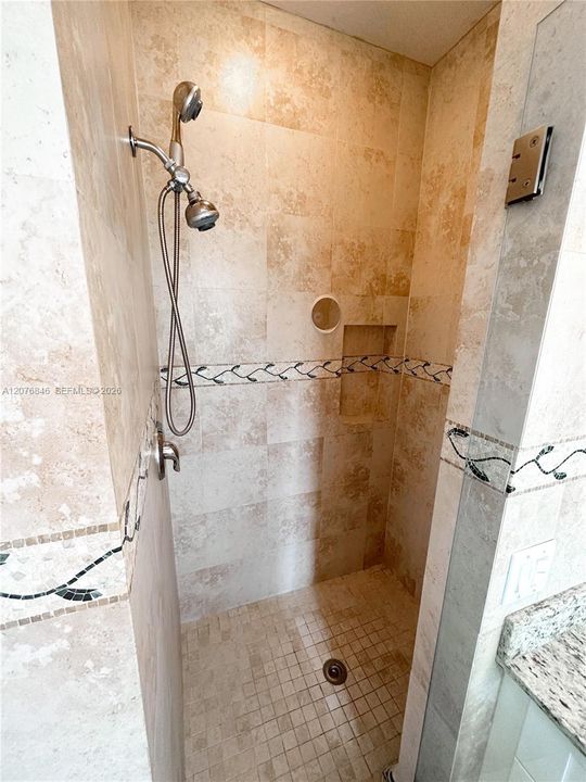 En Renta: $4,975 (5 camas, 3 baños, 3218 Pies cuadrados)
