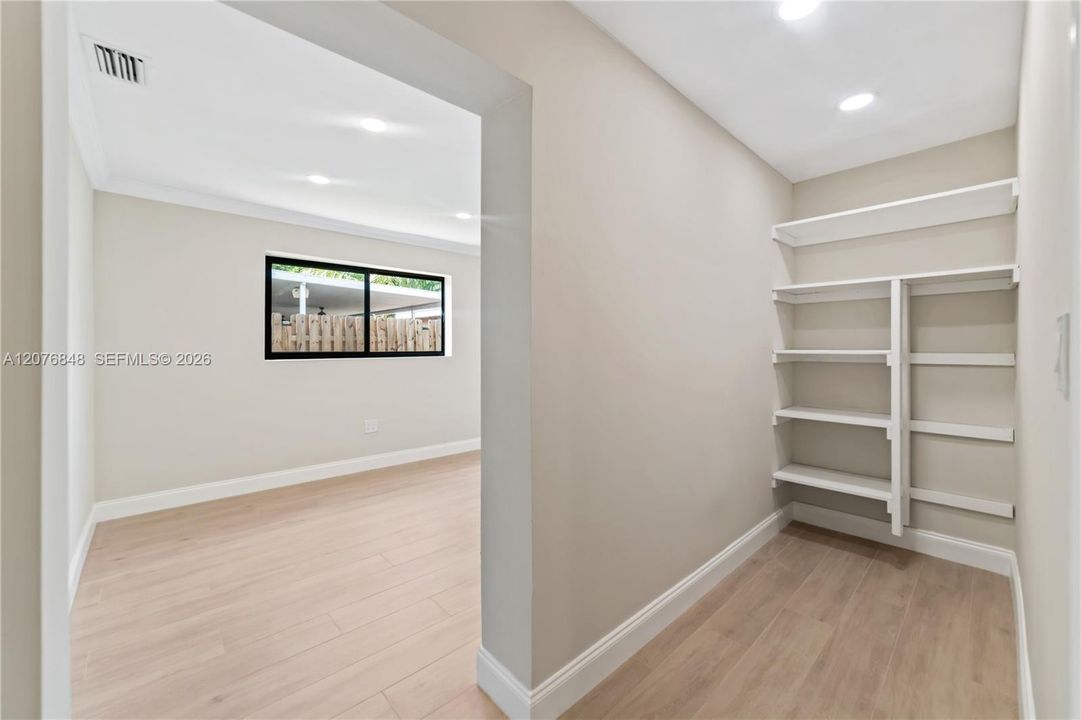For Sale: $639,900 (5 beds, 3 baths, 1656 Square Feet)