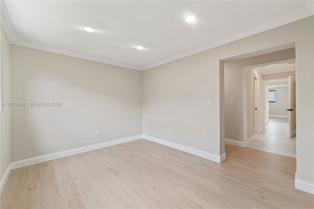 For Sale: $639,900 (5 beds, 3 baths, 1656 Square Feet)