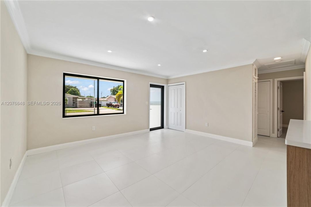 For Sale: $639,900 (5 beds, 3 baths, 1656 Square Feet)