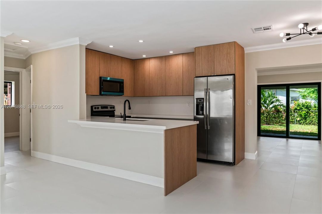 For Sale: $639,900 (5 beds, 3 baths, 1656 Square Feet)