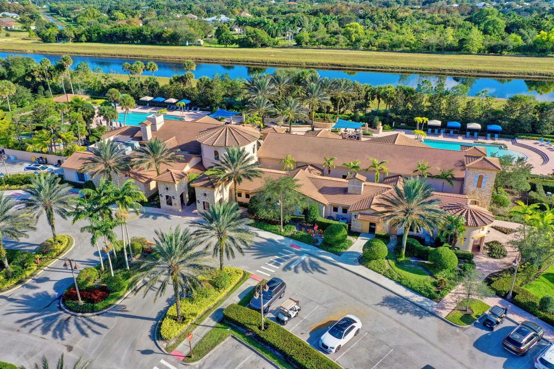 Jupiter Country Club House