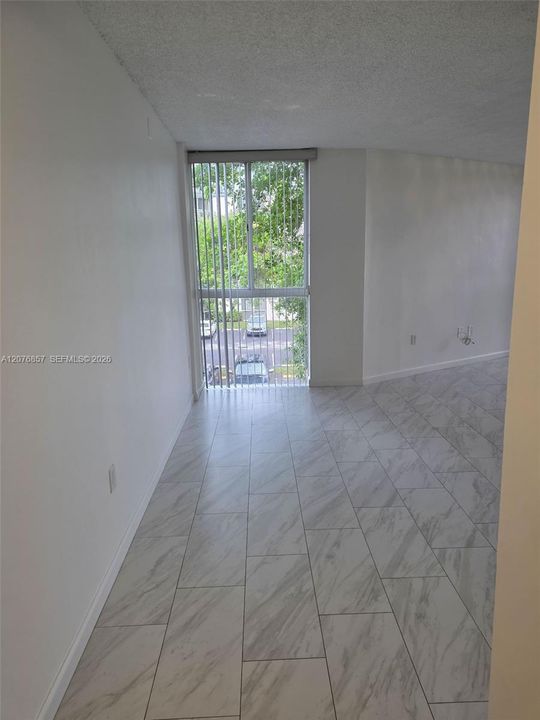 En Venta: $215,000 (1 camas, 1 baños, 695 Pies cuadrados)
