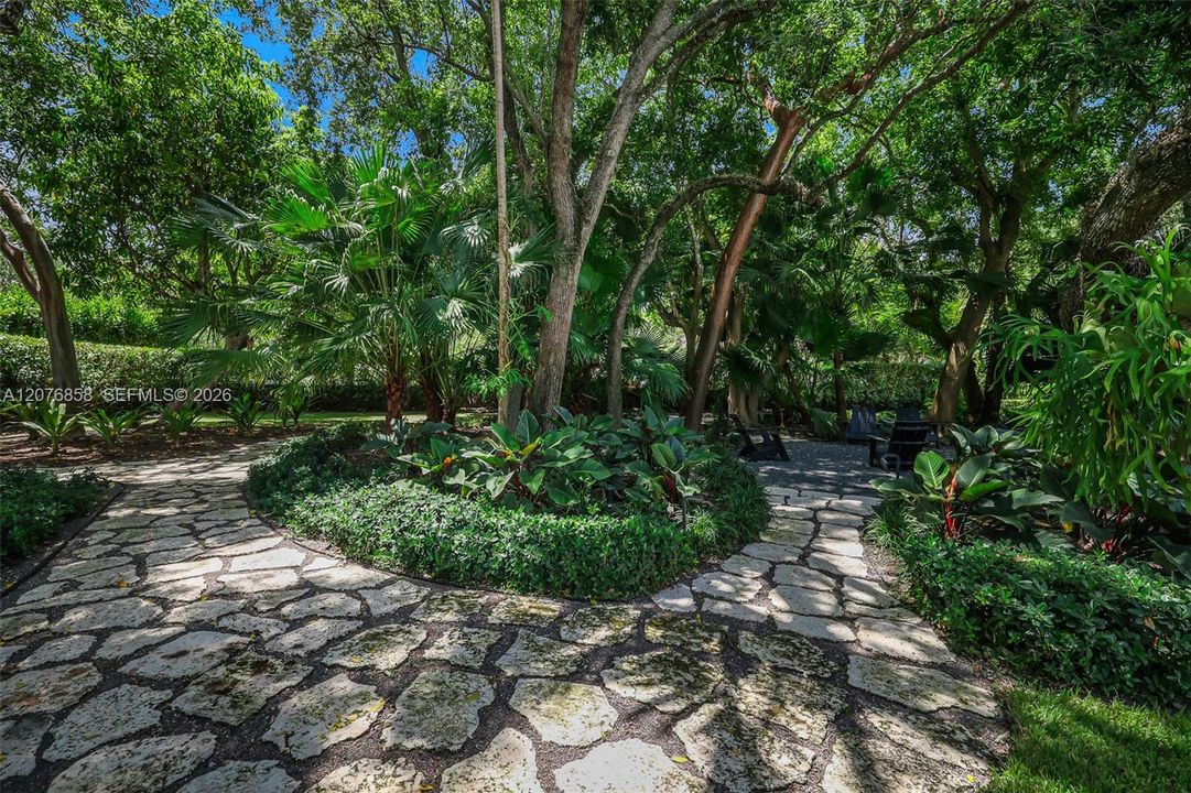 For Rent: $39,500 (5 beds, 5 baths, 5344 Square Feet)