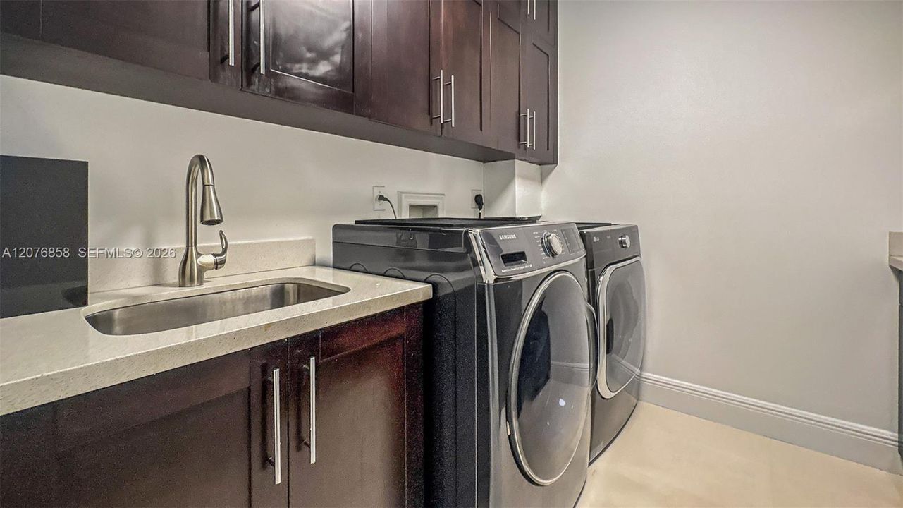 For Rent: $39,500 (5 beds, 5 baths, 5344 Square Feet)