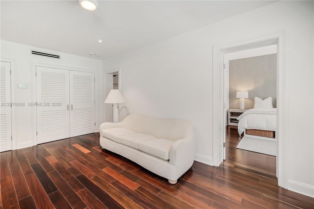 For Rent: $39,500 (5 beds, 5 baths, 5344 Square Feet)