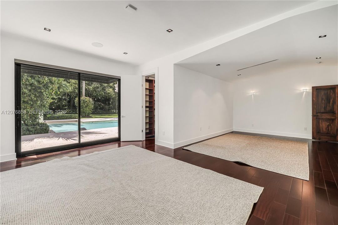 For Rent: $39,500 (5 beds, 5 baths, 5344 Square Feet)