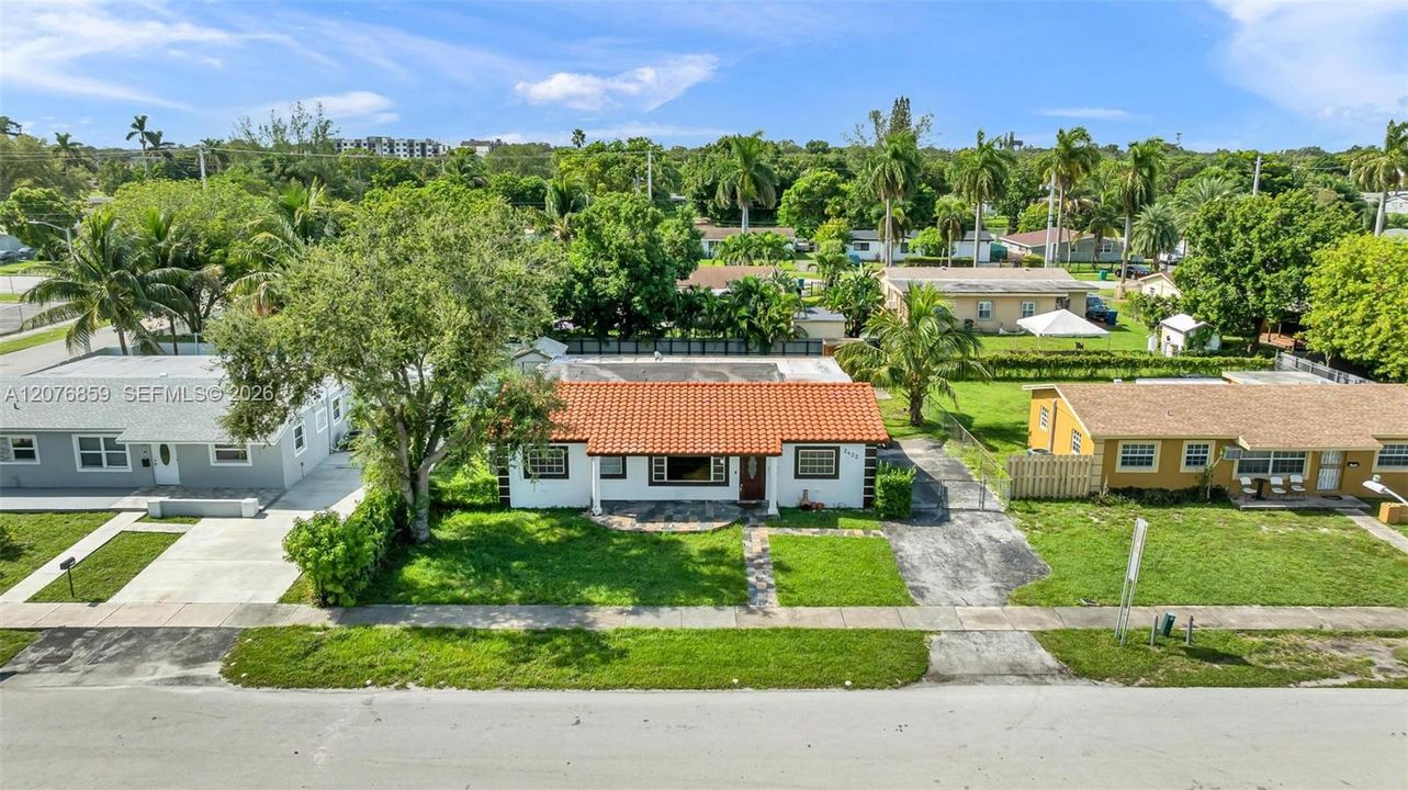 For Rent: $3,500 (4 beds, 2 baths, 1682 Square Feet)