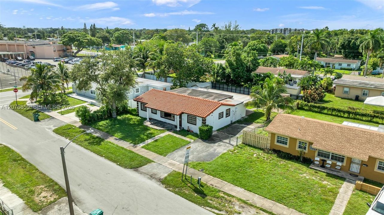 For Rent: $3,500 (4 beds, 2 baths, 1682 Square Feet)