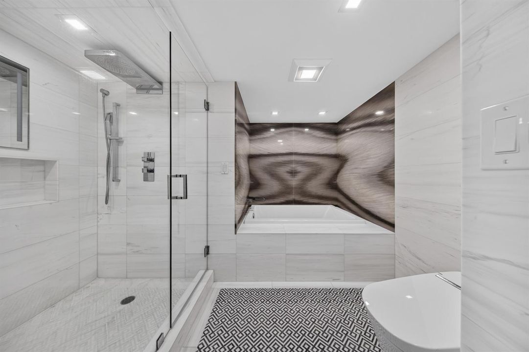 Private Soaking Tub