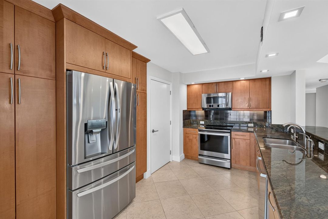 pen Contemporary Kitchen