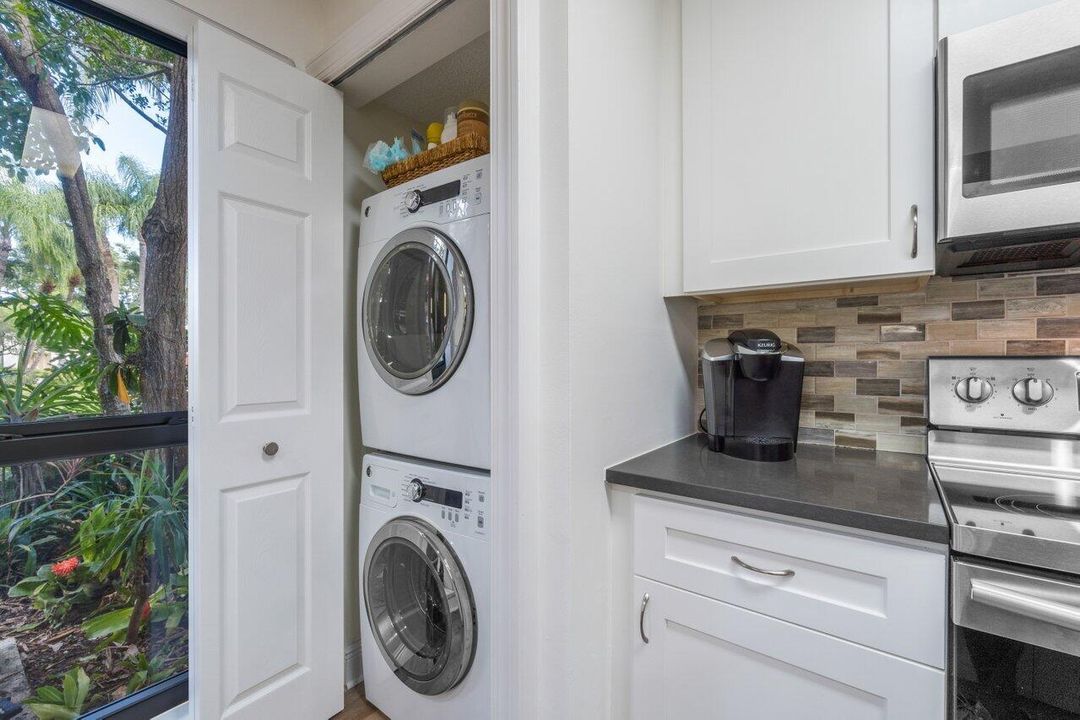 018-401BrackenWoodLaneSouth-PalmBeachGar