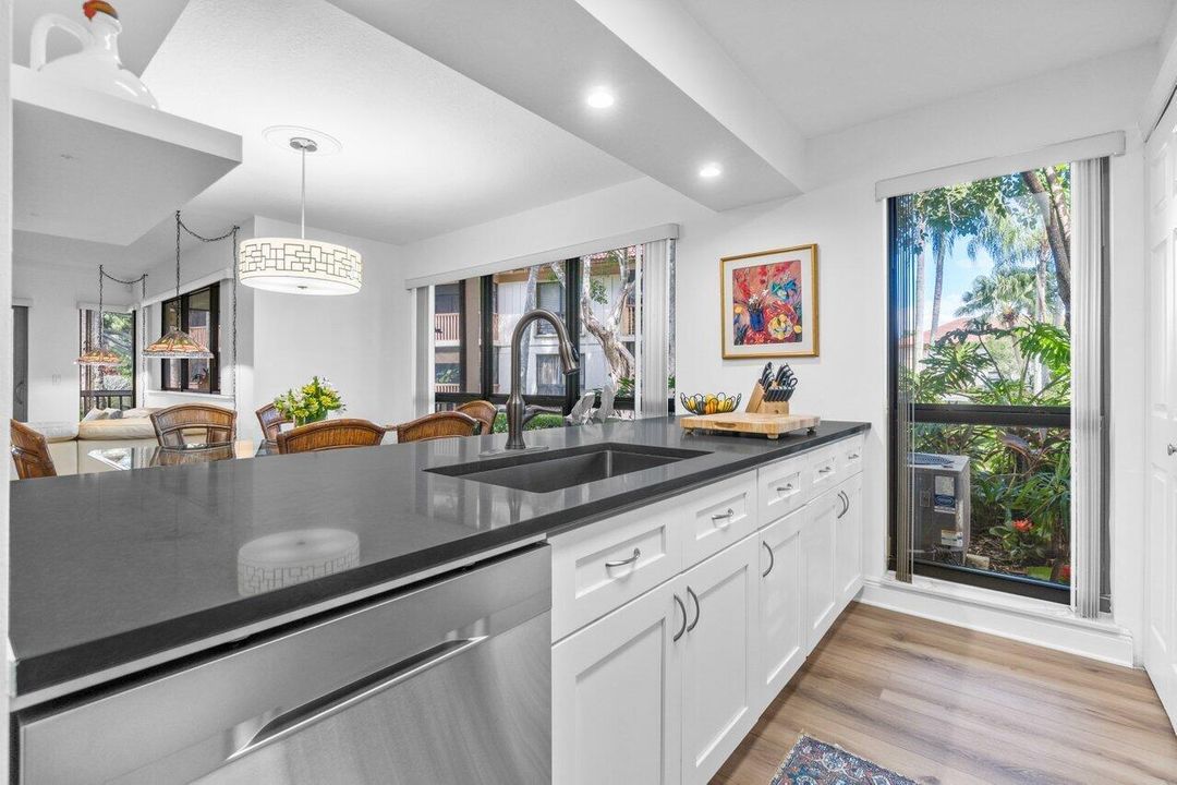 013-401BrackenWoodLaneSouth-PalmBeachGar