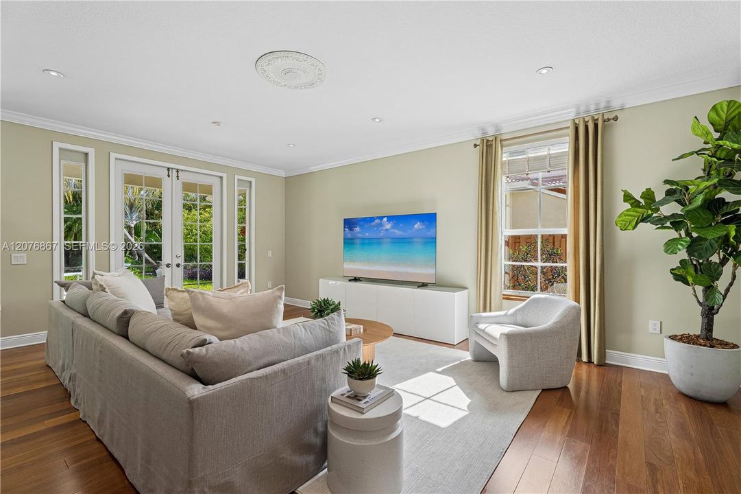 For Sale: $1,979,000 (6 beds, 4 baths, 3971 Square Feet)