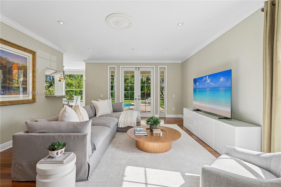 For Sale: $1,979,000 (6 beds, 4 baths, 3971 Square Feet)