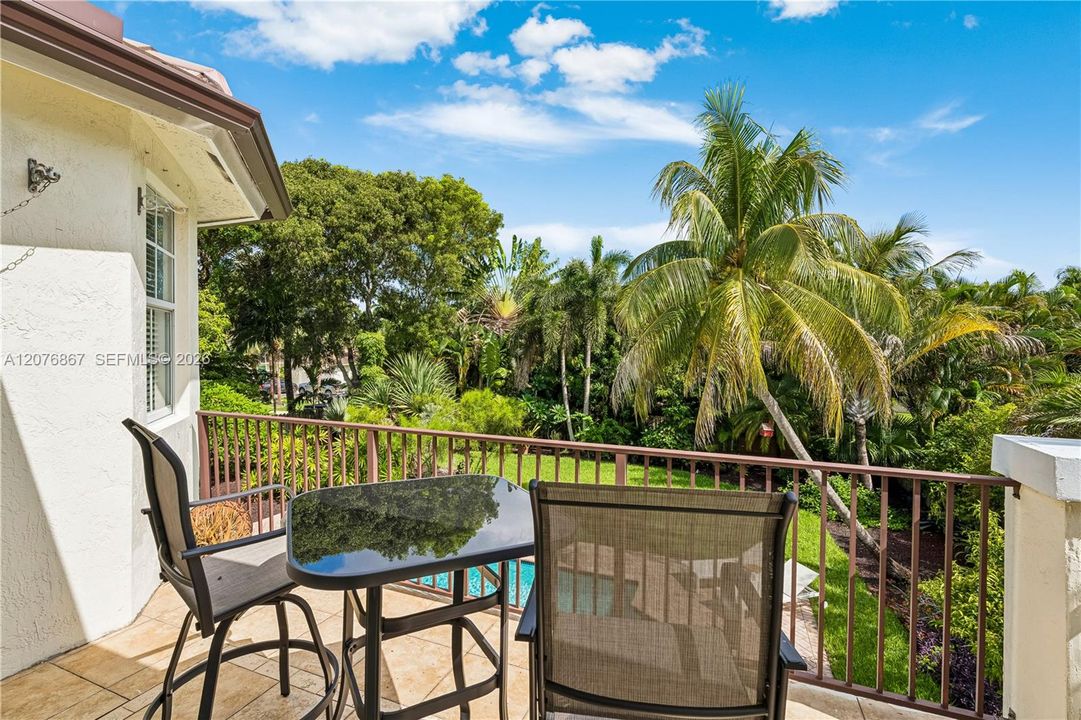 For Sale: $1,979,000 (6 beds, 4 baths, 3971 Square Feet)