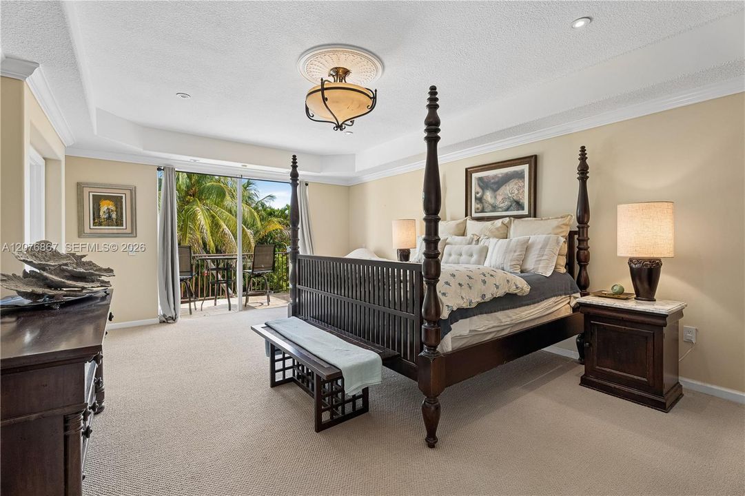 For Sale: $1,979,000 (6 beds, 4 baths, 3971 Square Feet)