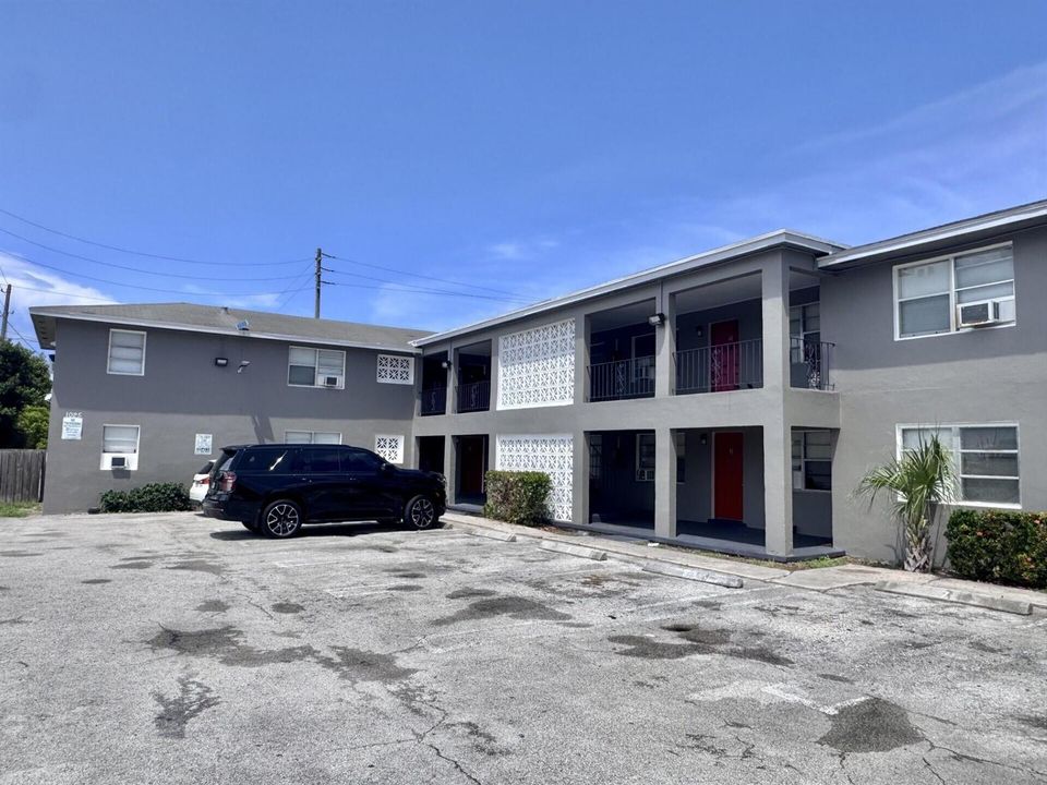 1025 exterior building