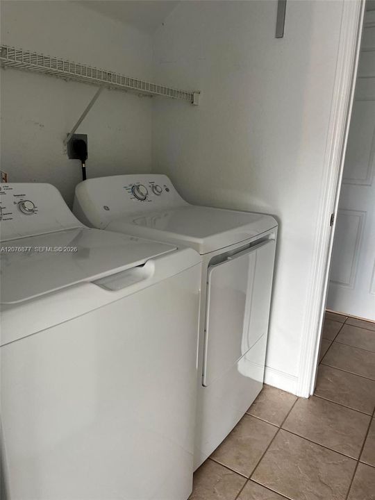 En Renta: $3,900 (4 camas, 3 baños, 2060 Pies cuadrados)