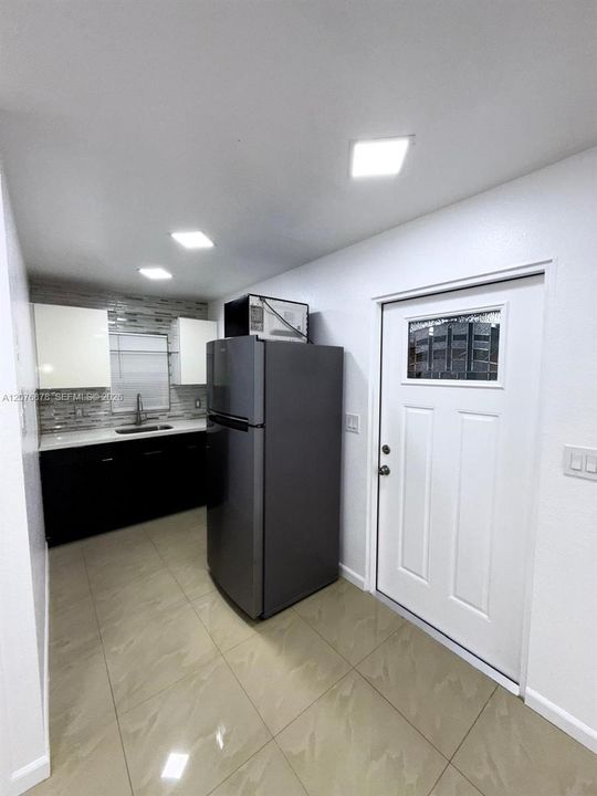 For Sale: $695,000 (5 beds, 4 baths, 1632 Square Feet)
