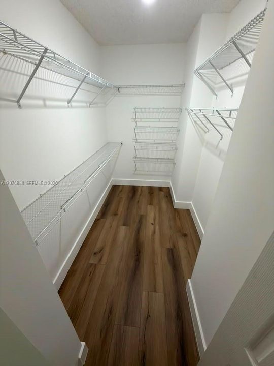 For Rent: $2,395 (1 beds, 1 baths, 673 Square Feet)
