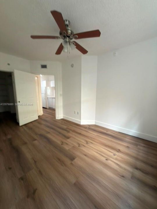 For Rent: $2,395 (1 beds, 1 baths, 673 Square Feet)