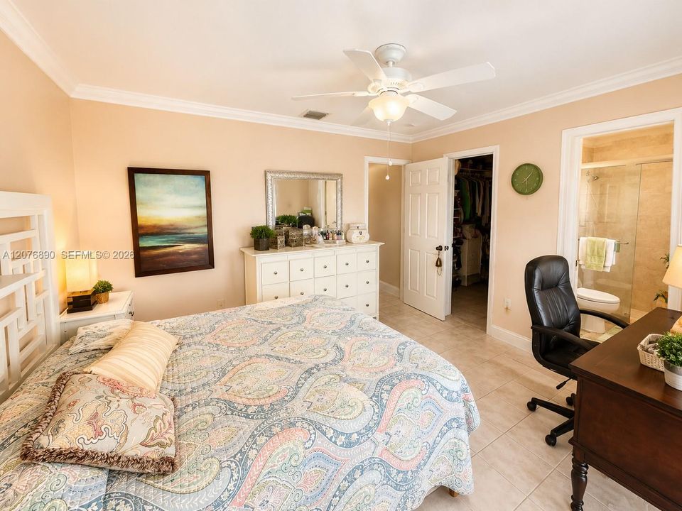 For Sale: $379,900 (3 beds, 2 baths, 1355 Square Feet)
