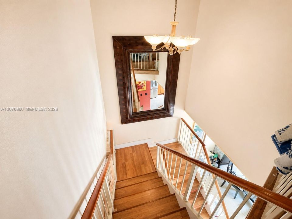 For Sale: $379,900 (3 beds, 2 baths, 1355 Square Feet)