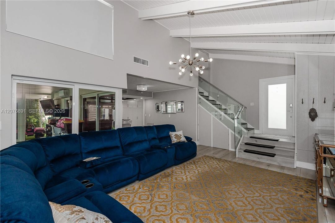 На продажу: $799,999 (4 спален, 3 ванн, 1634 Квадратных фут)