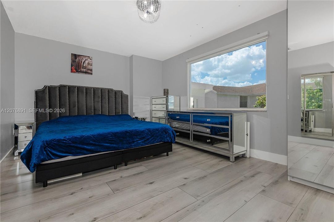 На продажу: $799,999 (4 спален, 3 ванн, 1634 Квадратных фут)